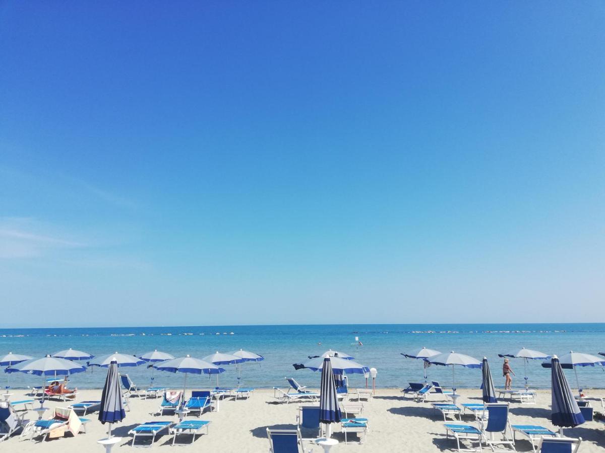 Attico Fronte Mare Apartment มาร์ตินซิกูโร ภายนอก รูปภาพ