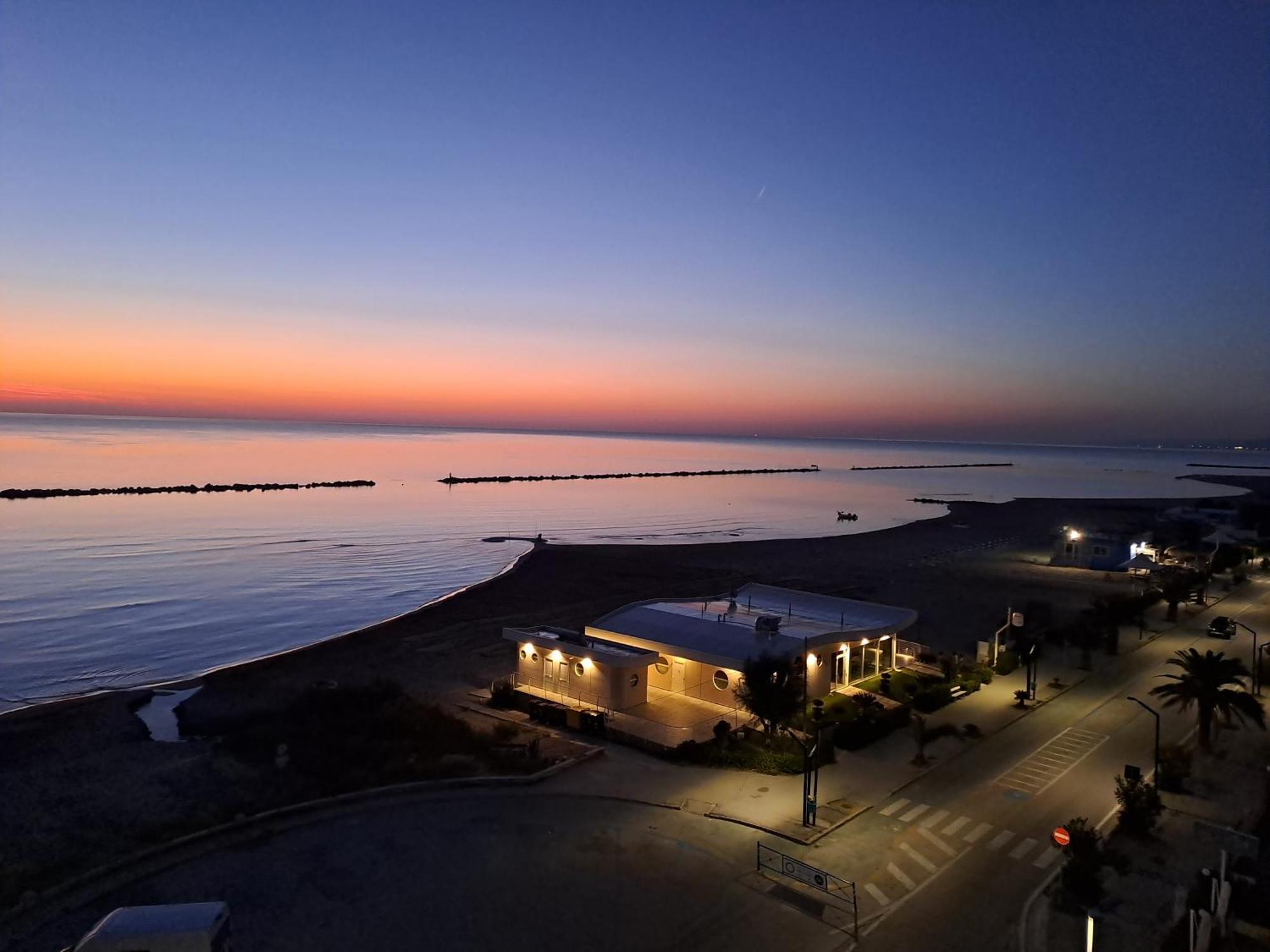 Attico Fronte Mare Apartment มาร์ตินซิกูโร ภายนอก รูปภาพ