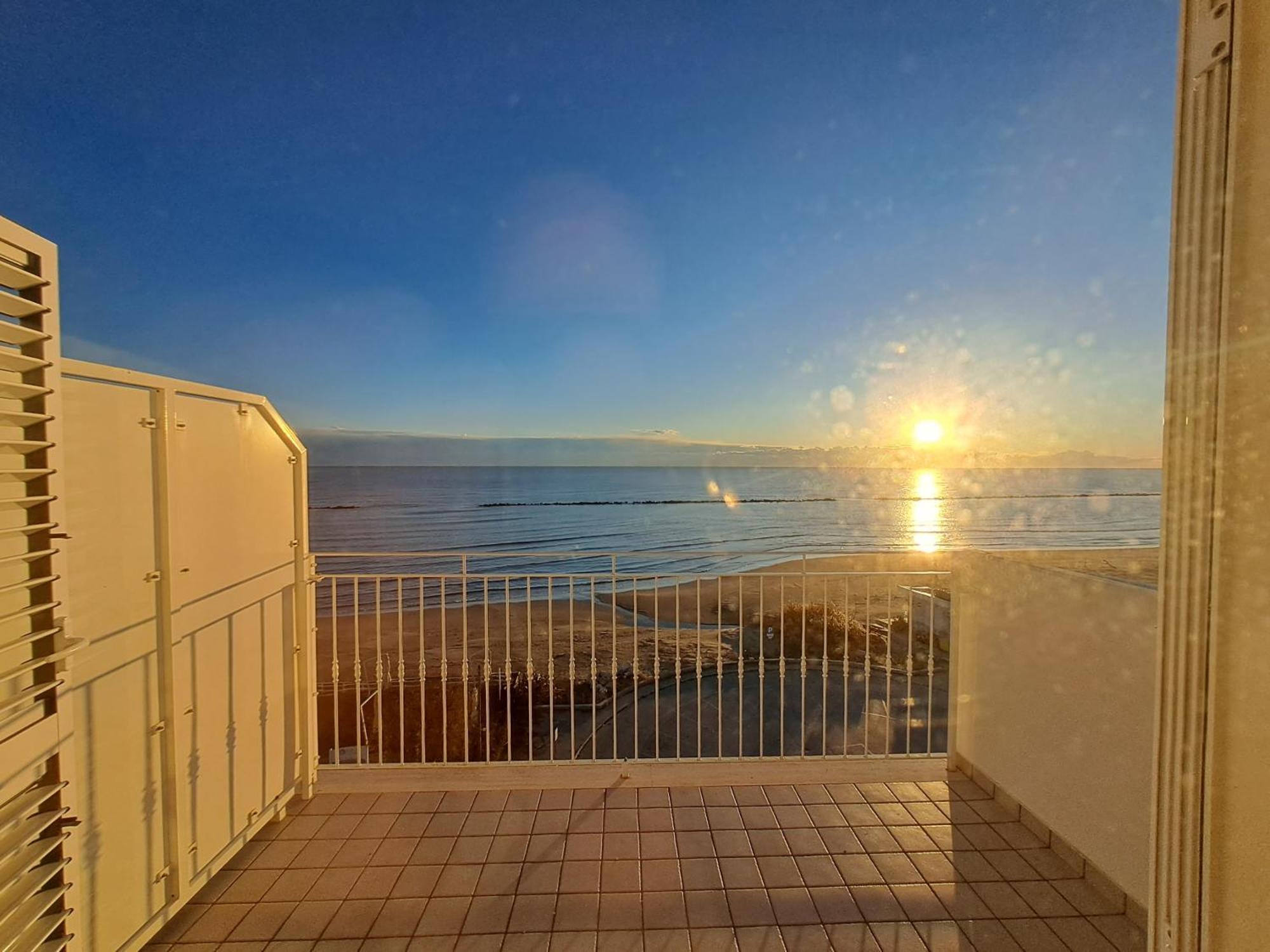 Attico Fronte Mare Apartment มาร์ตินซิกูโร ภายนอก รูปภาพ
