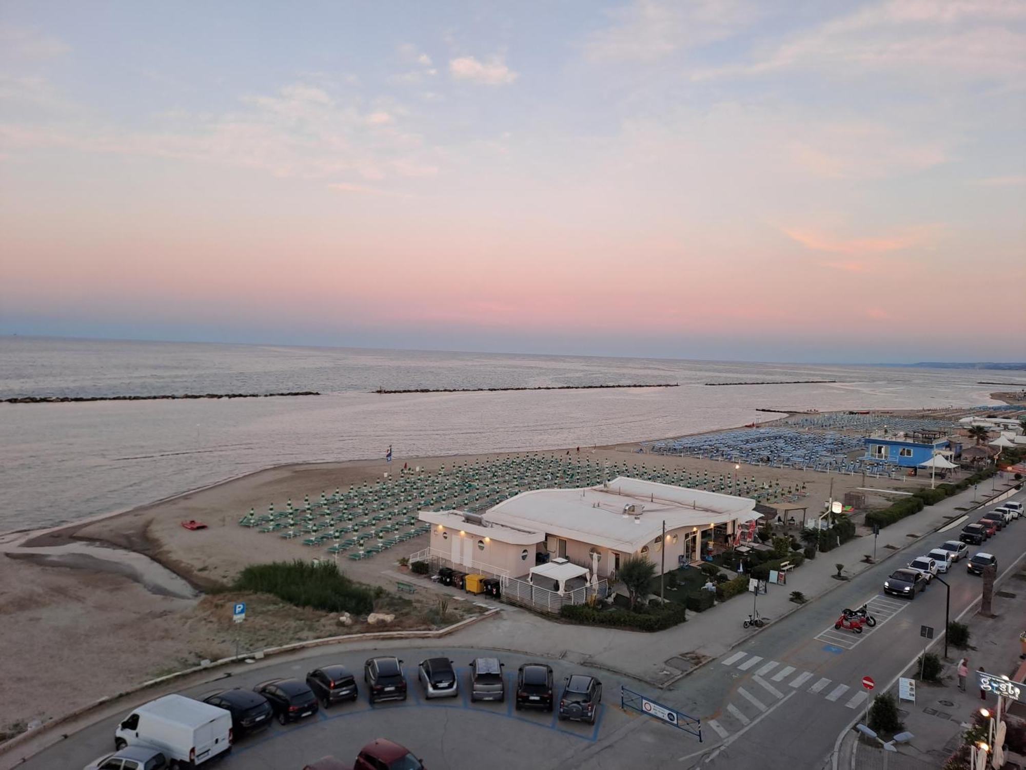 Attico Fronte Mare Apartment มาร์ตินซิกูโร ภายนอก รูปภาพ